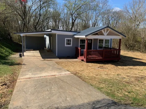 125 W Swan St, Centerville, TN 37033