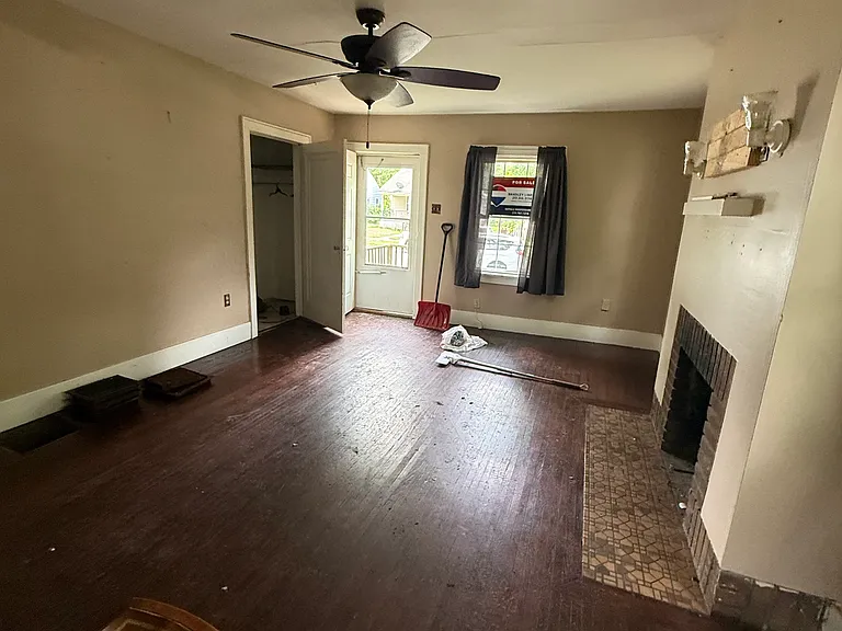 1252 E Whitmer St — Photo 4