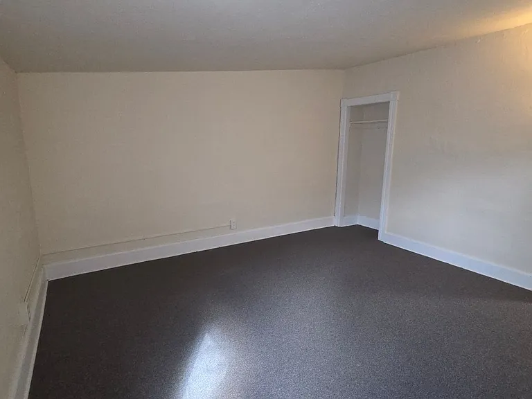 33 Washington St — Photo 13