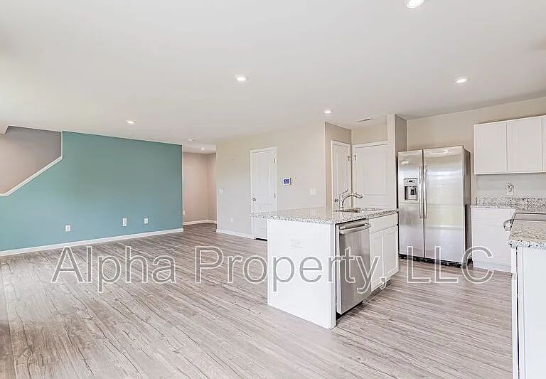 818 Purcell Dr — Photo 8
