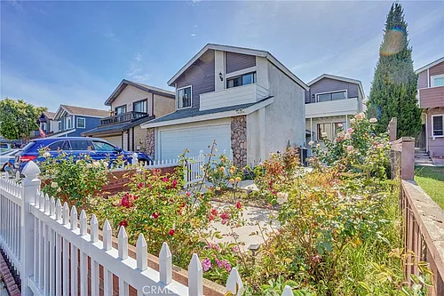 1409 Lakeside Ln Photo 1