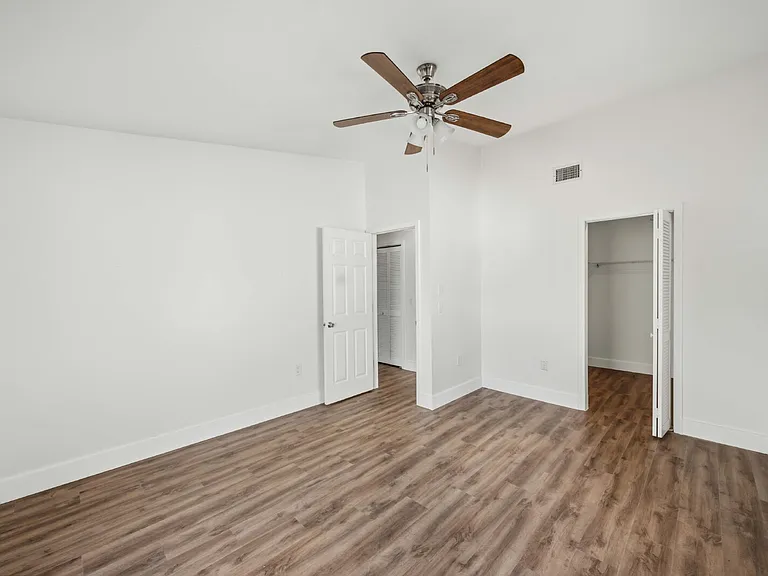 3300 Loveland Blvd #2501 — Photo 23