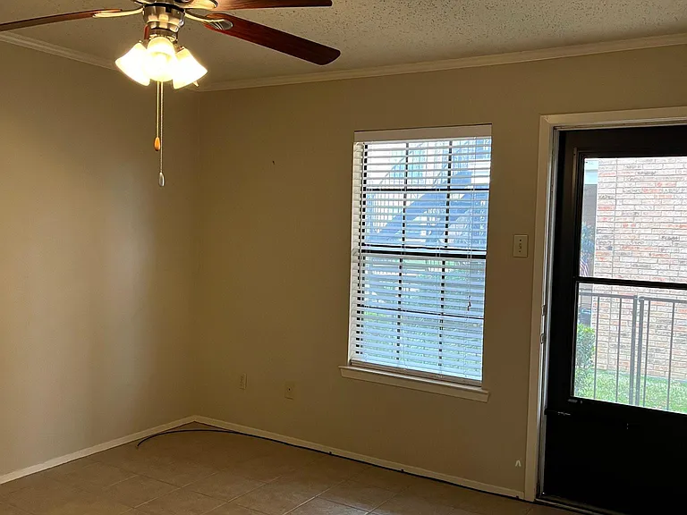 400 W South Town Dr #107 — Photo 38