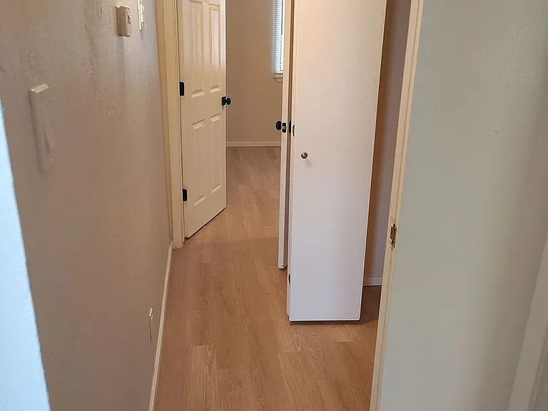 1415 Chelwood Park Blvd NE #A — Photo 7
