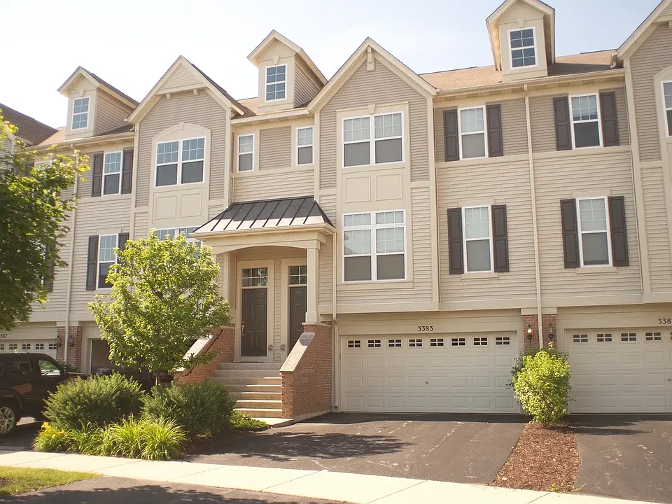 3383 Kentshire Cir