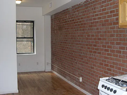 Rented by J Misrahi Realty Corp | media 27