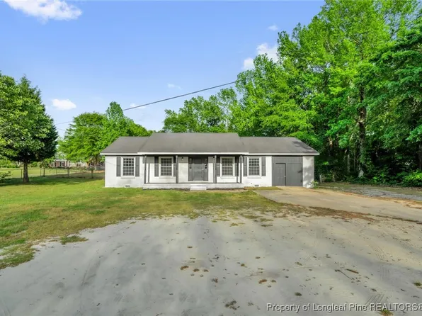 9701 Rockfish Rd, Raeford, NC 28376