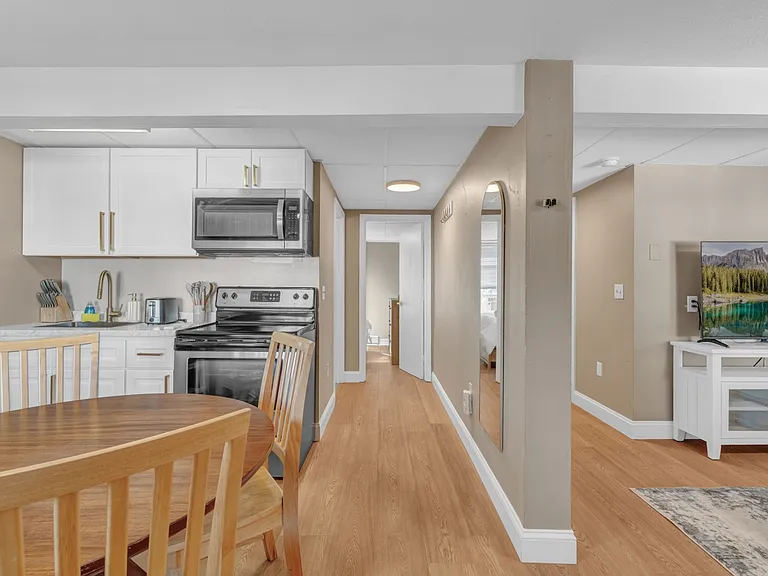 174 E Grand Ave #15 — Photo 8