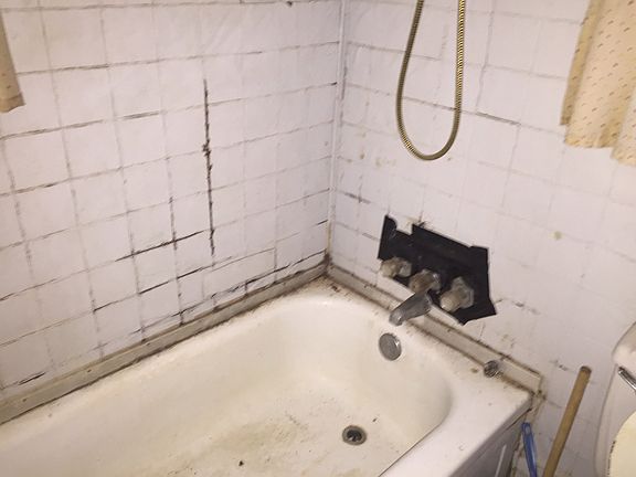 4th image of 3807 N South St