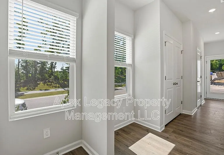 149 Blue Melody Ave — Photo 15
