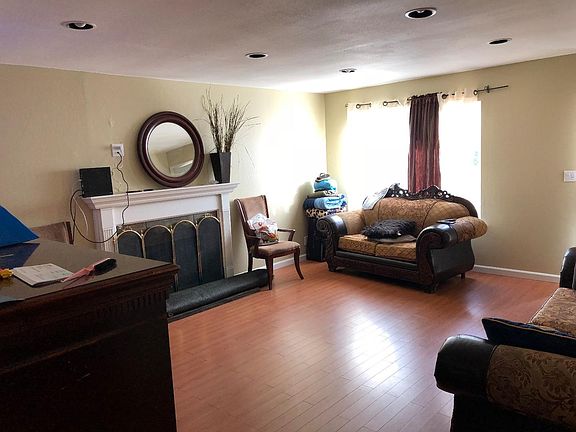 2nd image of 1075 Starlite Dr