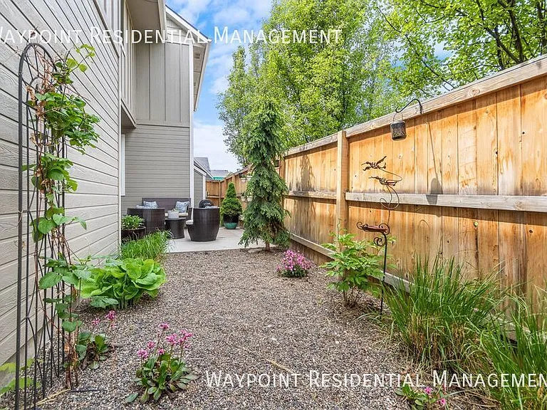 4342 S Axiom Ave — Photo 17