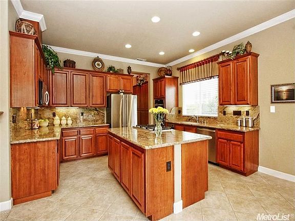 3rd image of 4515 Monte Mar Dr