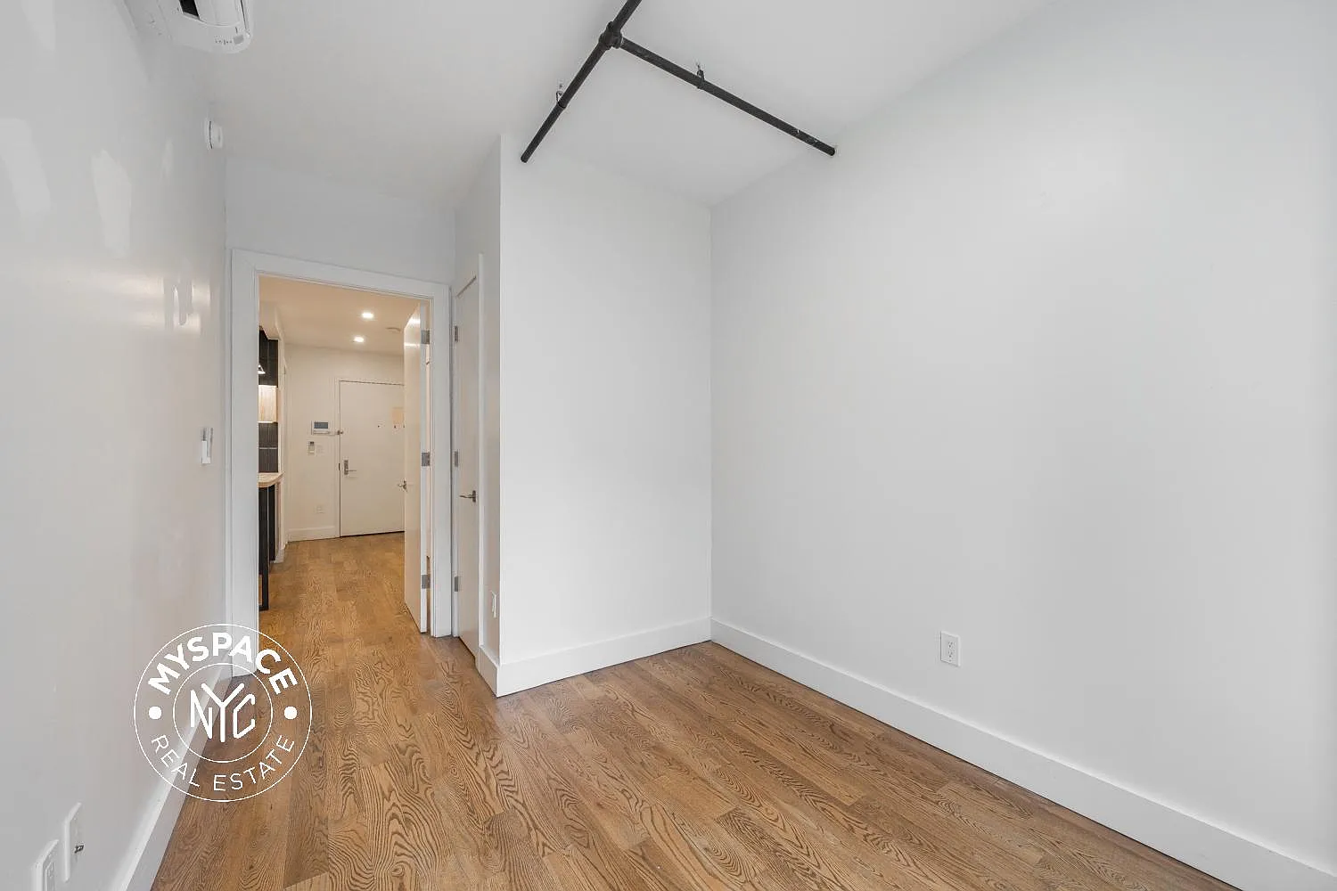 1800 Ocean Avenue — Photo 4