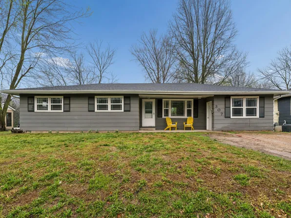 307 Ridge St, Sweet Springs, MO 65351