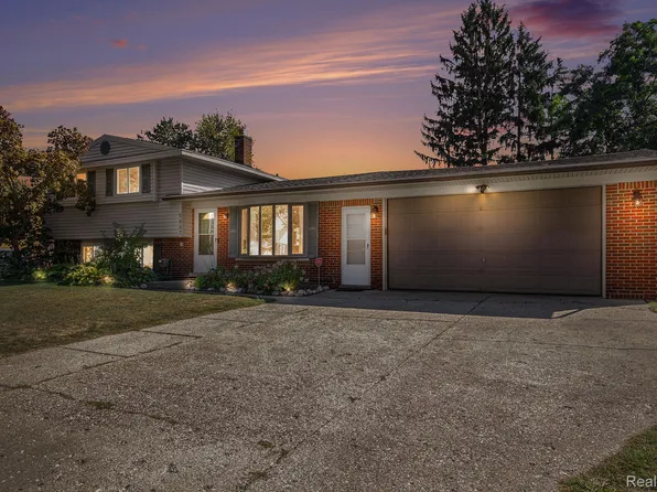 5807 Shetland Way, Waterford, MI 48327