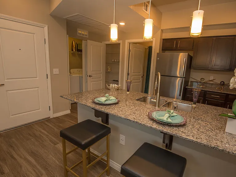 A3 761 SQFT 1 Bed 1 Bath