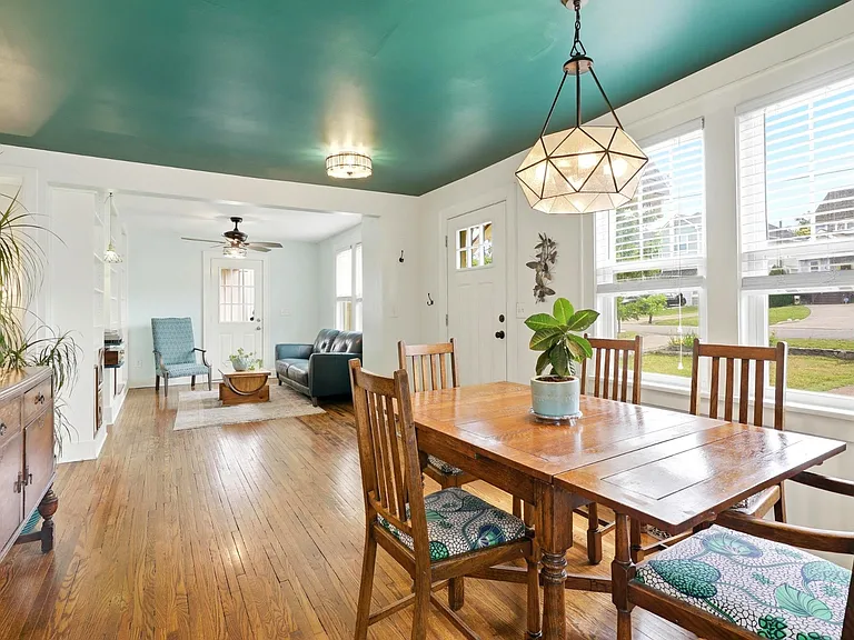 527 Stevenson St — Photo 11