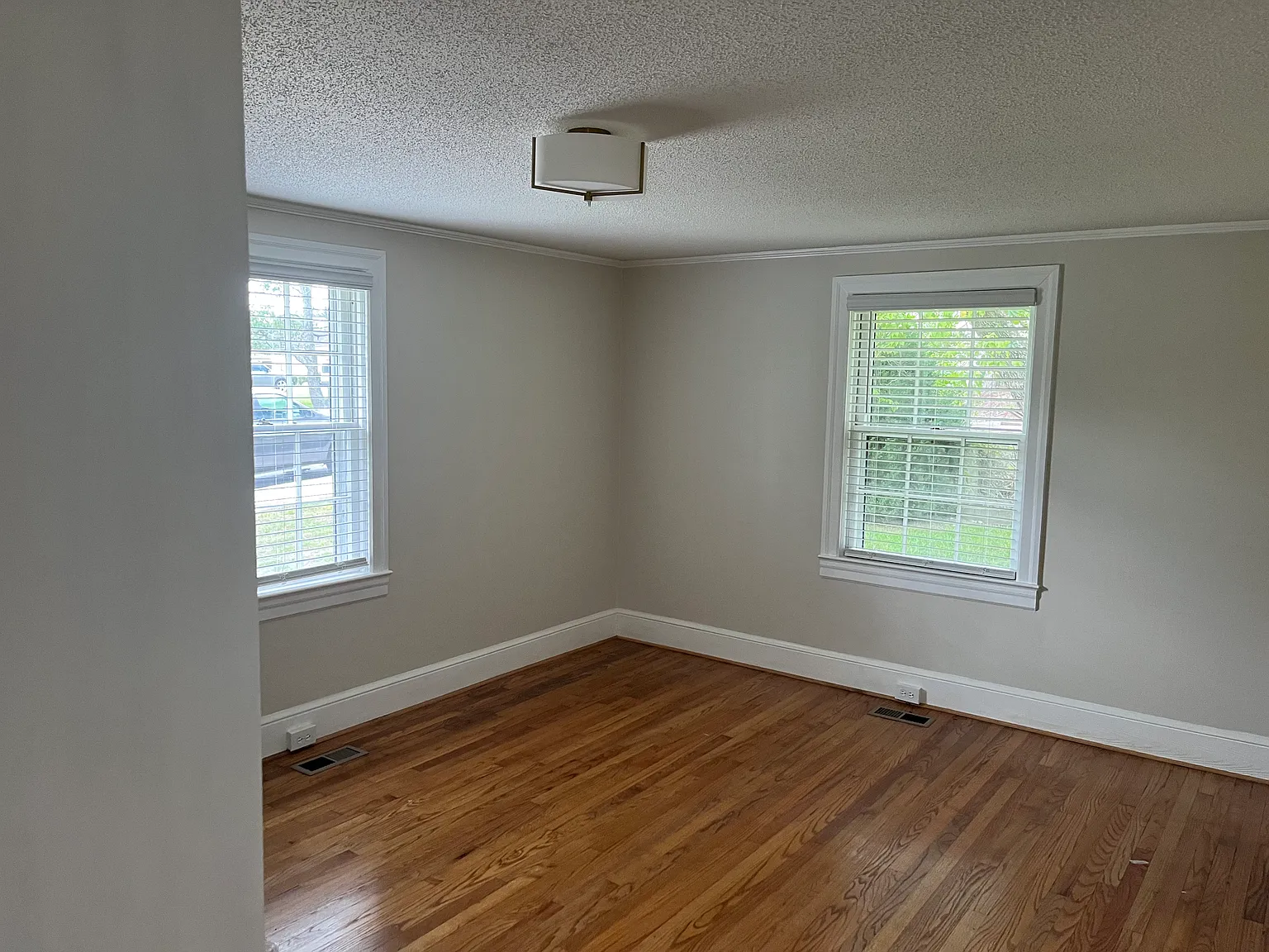 2 bed, 861 sqft, $1,675 — Photo 2