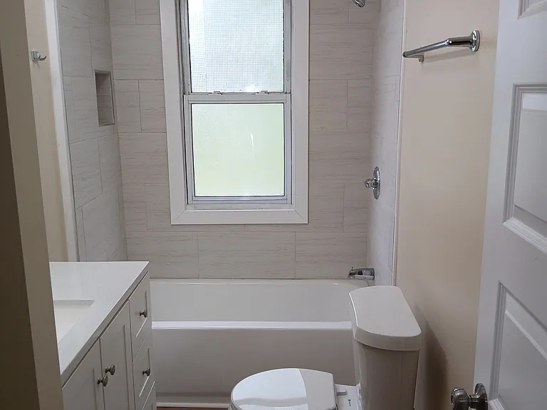 17170 Bradford Ave — Photo 6