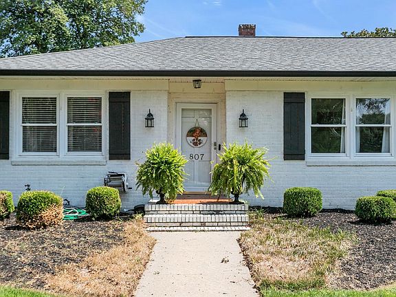 3rd image of 807 N Weston St