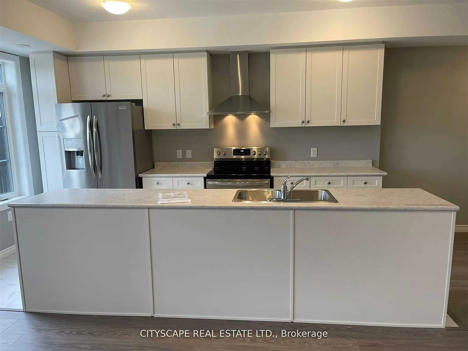 2 bed, $2,500 — Photo 2
