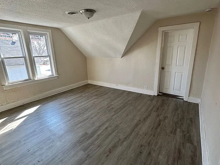 2840 N Vel R Phillips Ave — Photo 7