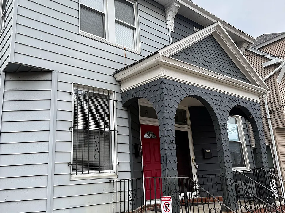 9 Howard Pl