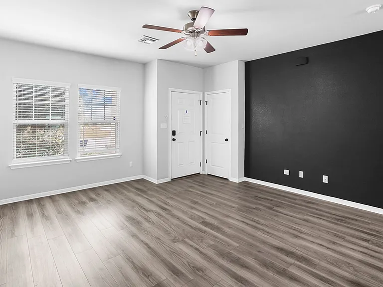 105 Switchgrass St — Photo 6