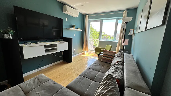 Rented by Project Queens LLC | media 34