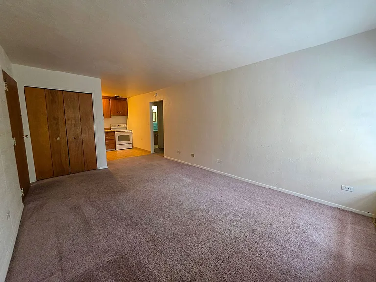 702 Emery — Photo 9