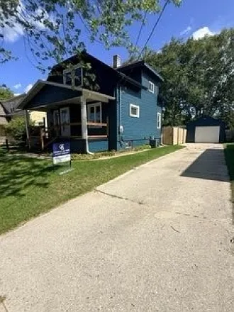4 bed, 1519 sqft, $1,800 — Photo 2
