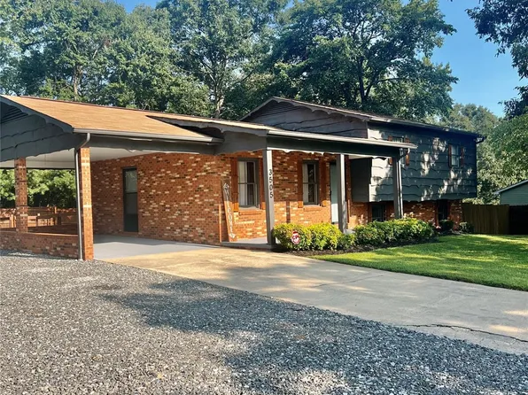 3505 Deal Mill Rd, Hudson, NC 28638