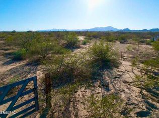 8328 S Howling Coyote Trl, Tucson, AZ 85735