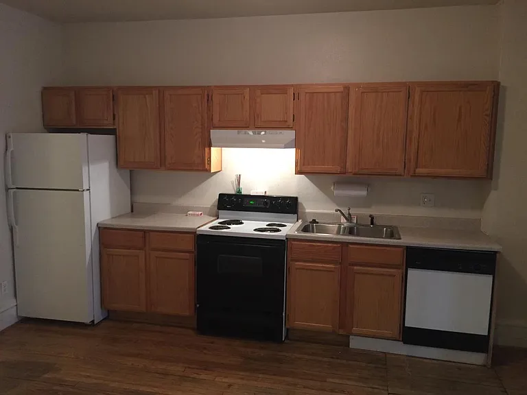 102 W Pine St #A — Photo 10