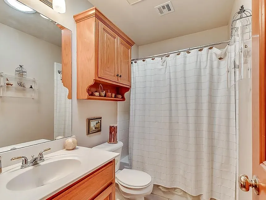 2 bed, 900 sqft, $1,000 — Photo 2