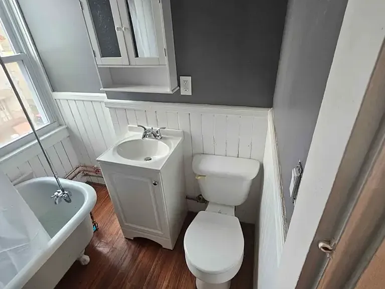 33 Winsor St #3 — Photo 3