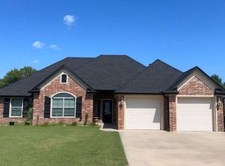 1316 Magnolia Dr, Ada, OK 74820