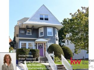 518 Hillside St, Ridgefield, NJ 07657