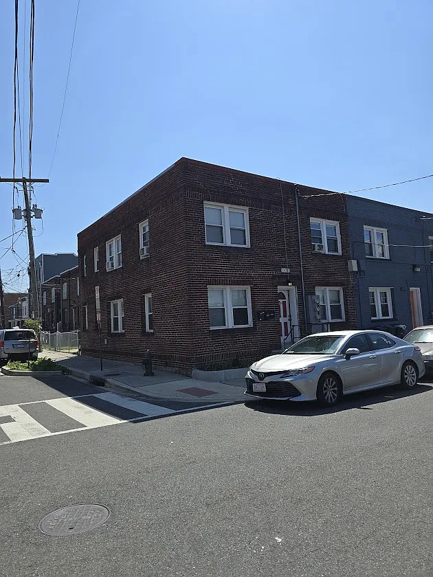 3 bed, 1200 sqft, $4,500 — Photo 1