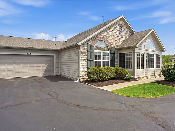 3rd image of 7026 Creekside Cir