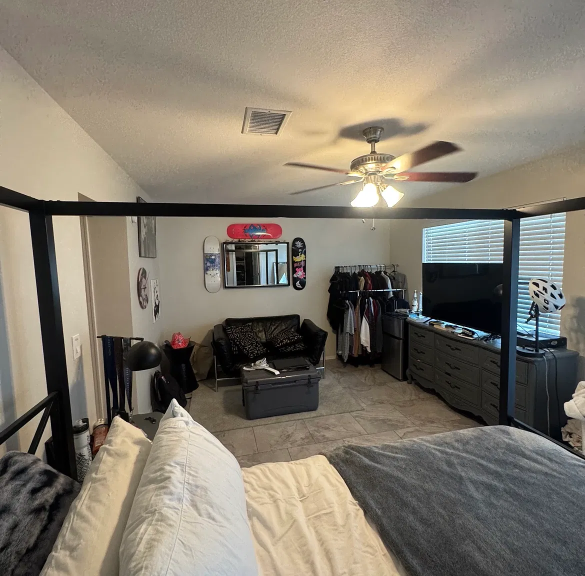 3 bed, 1880 sqft, $3,650 — Photo 2