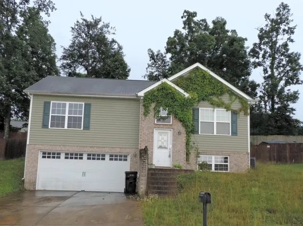 2057 Short Leaf Ln, Soddy Daisy, TN 37379