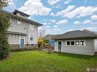 617 E Chestnut St, Bellingham, WA 98225