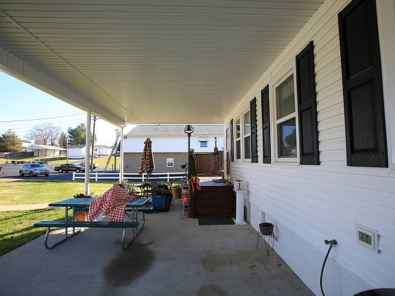 5th image of 770 Campbellsville St