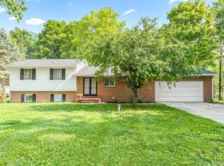 10145 Carlee June Dr, Fenton, MI