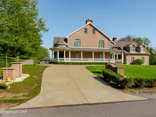 10 Carey Ln, Pittston, PA 18640