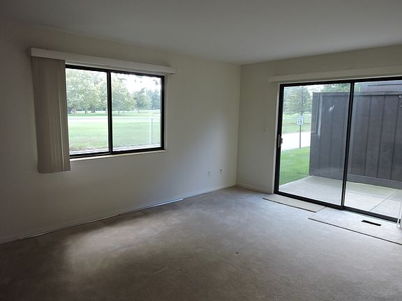 4th image of 37242 Clubhouse Dr #50
