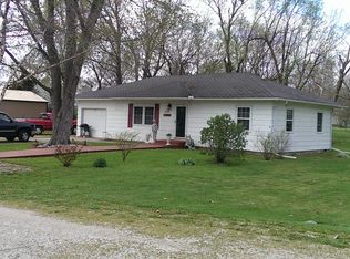 22 Skyline Dr, Adrian, MO 64720