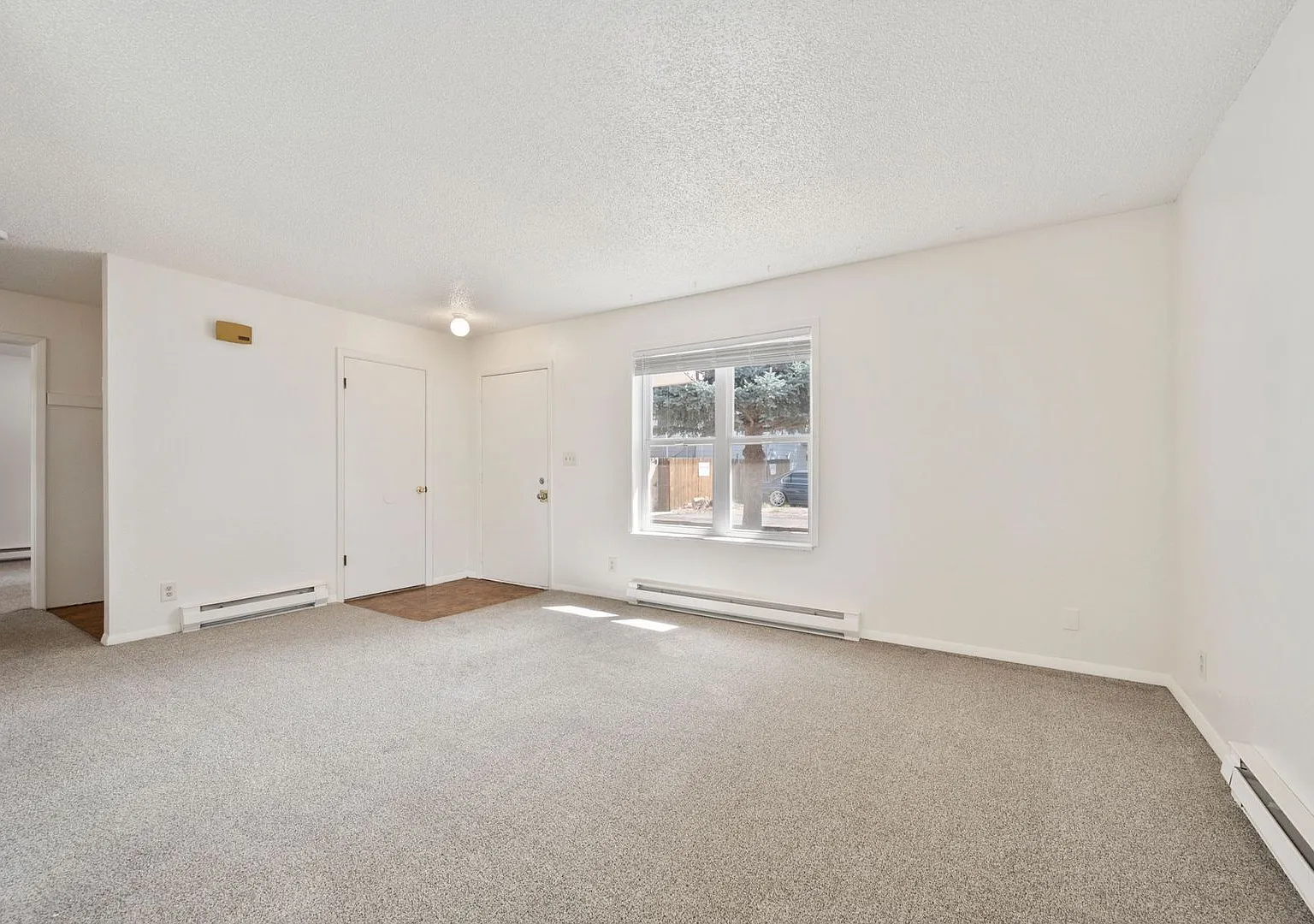 Cozy 2 bedroom in quiet cul-de-sac — Photo 4